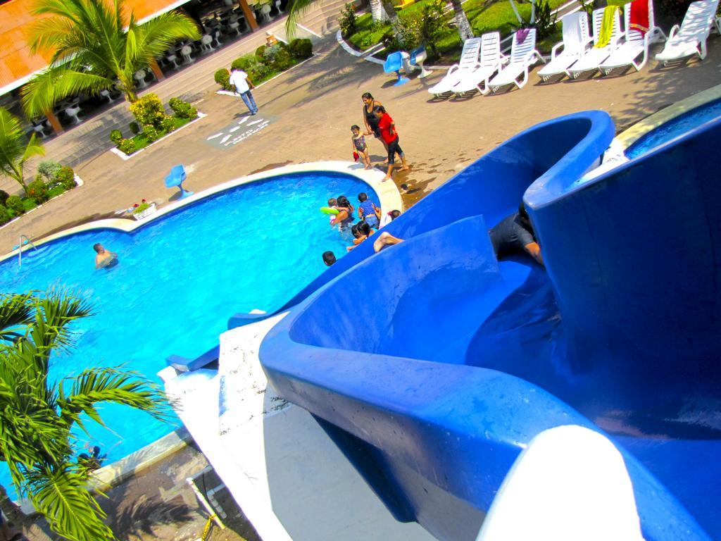 Tropiclub Playa El Cuco Hotell Exteriör bild