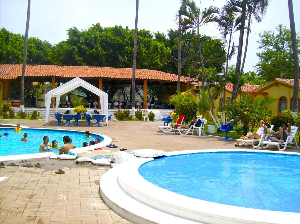 Tropiclub Playa El Cuco Hotell Exteriör bild