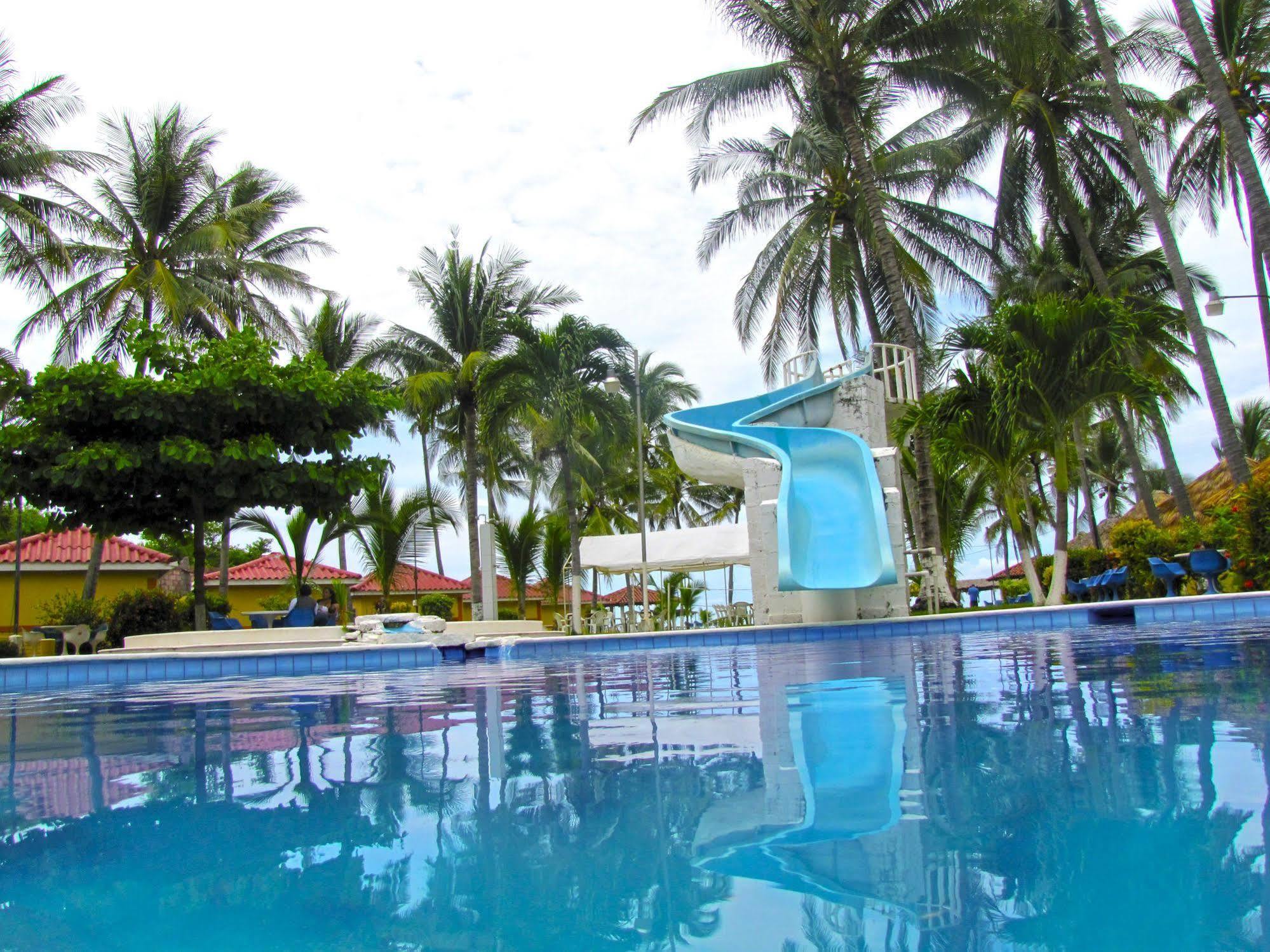 Tropiclub Playa El Cuco Hotell Exteriör bild