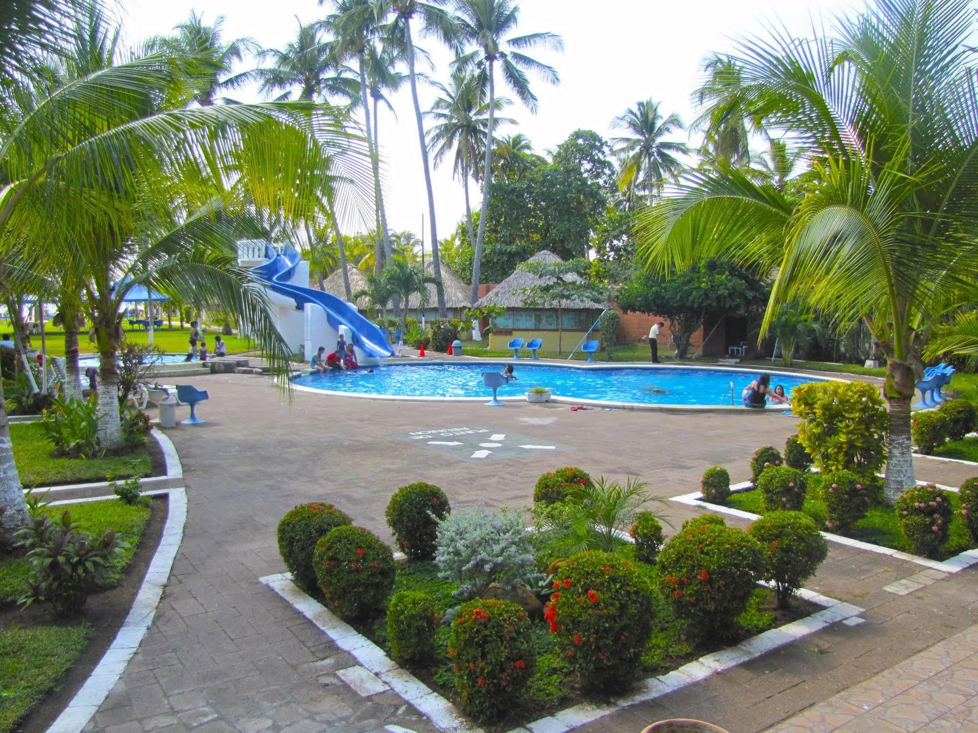 Tropiclub Playa El Cuco Hotell Exteriör bild